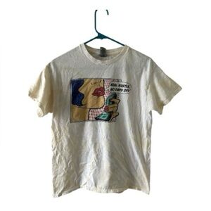 Gildan Graphic Tee Size Medium Pop Art Style Shirt Fair Condition